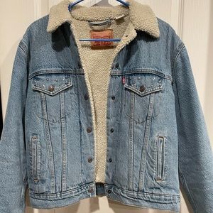 Authentic Levi’s Sherpa Trucker Jacket